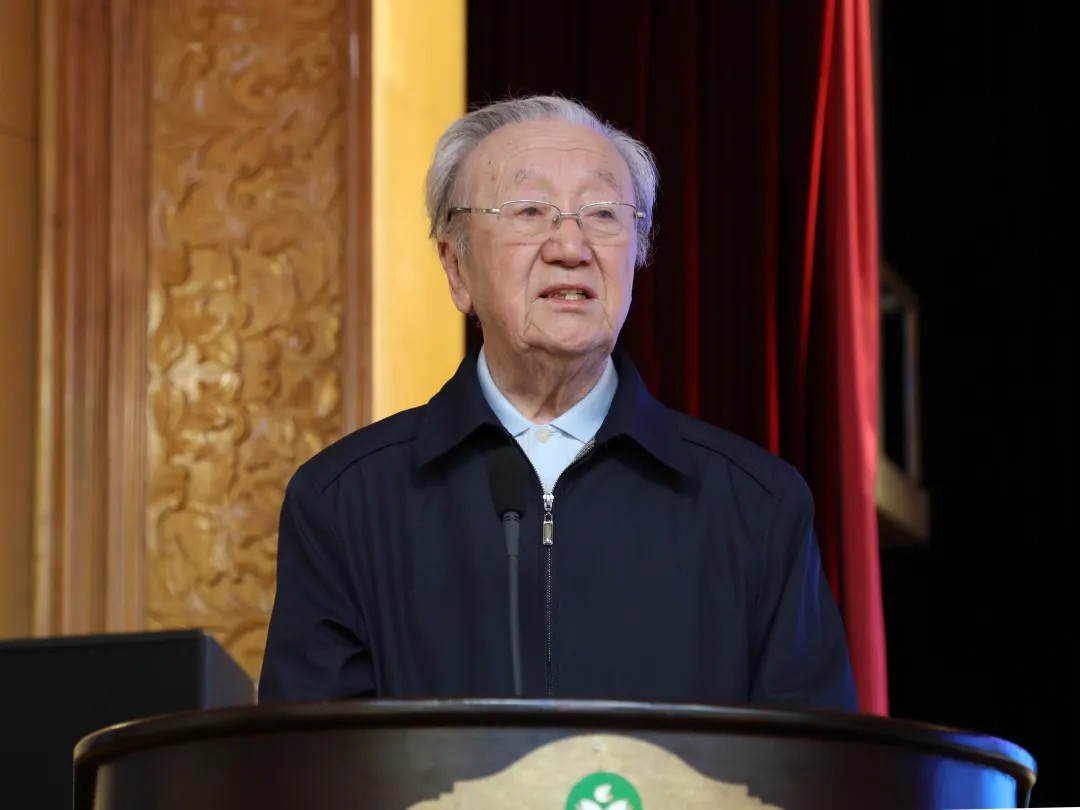 9内蒙古大学巴·格日勒图教授发言.jpg